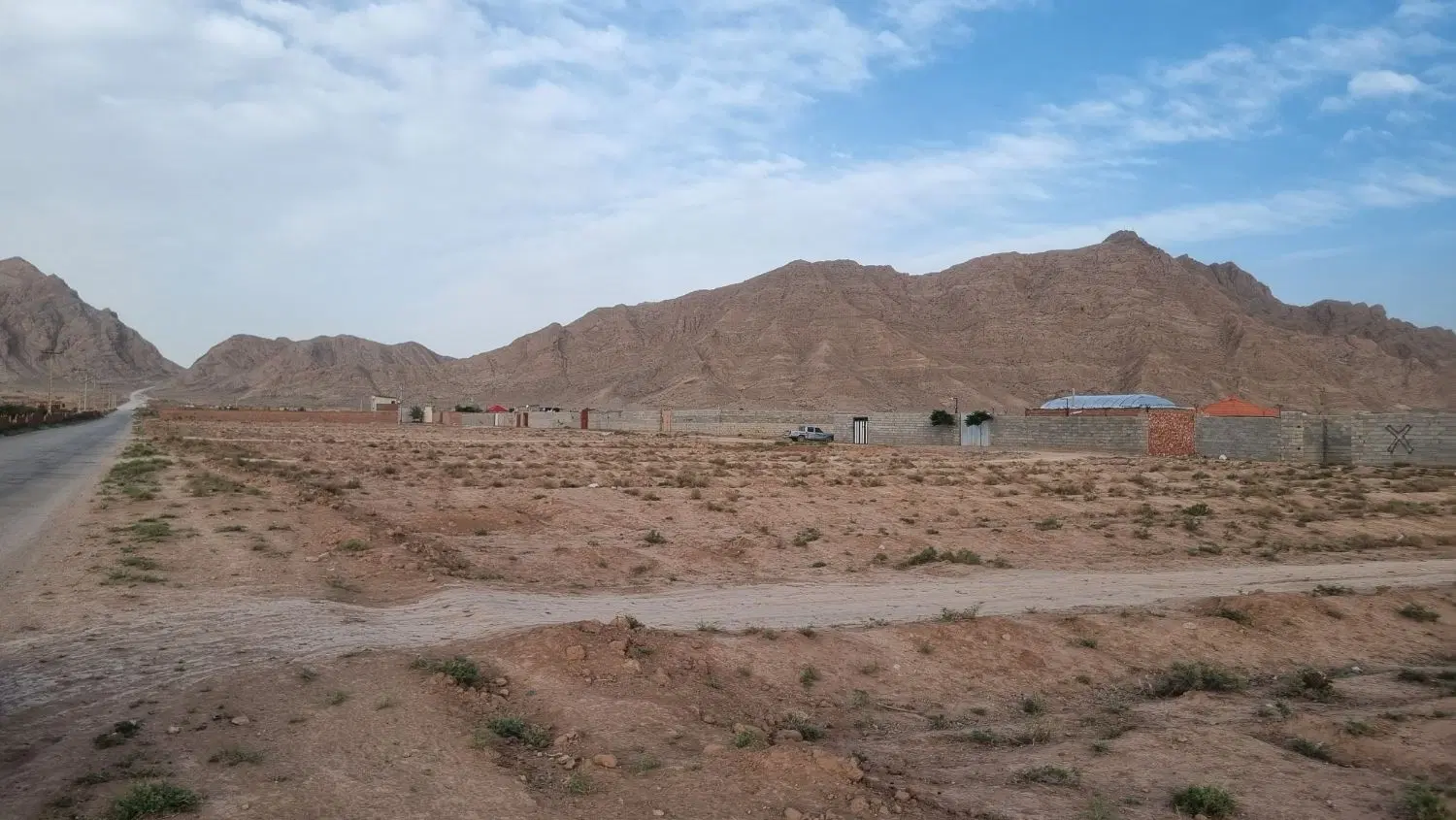 زمین زنگی اباد کرمان