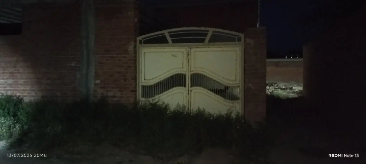 زمین خانه مسکونی نیمه ساخت