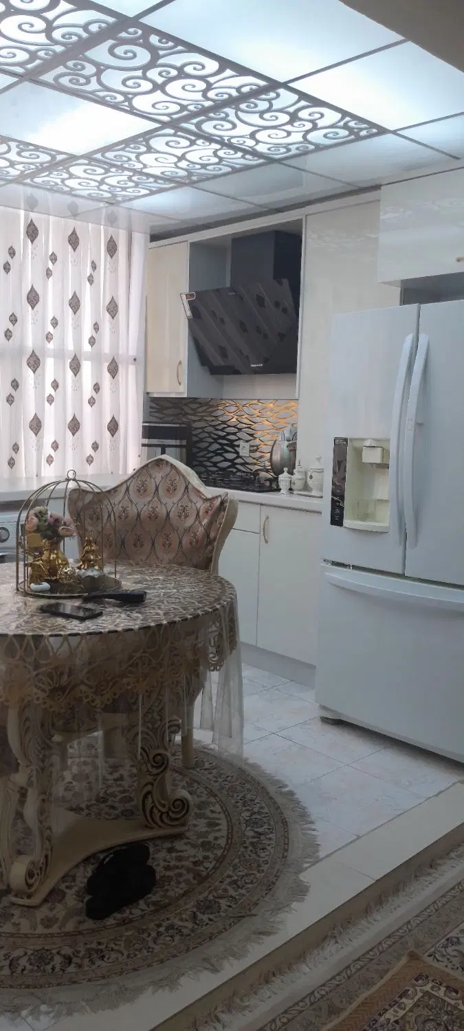 ۸۱متری سنددار شاهین ویلا