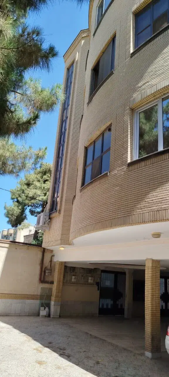 آپارتمان ۸۲ متری