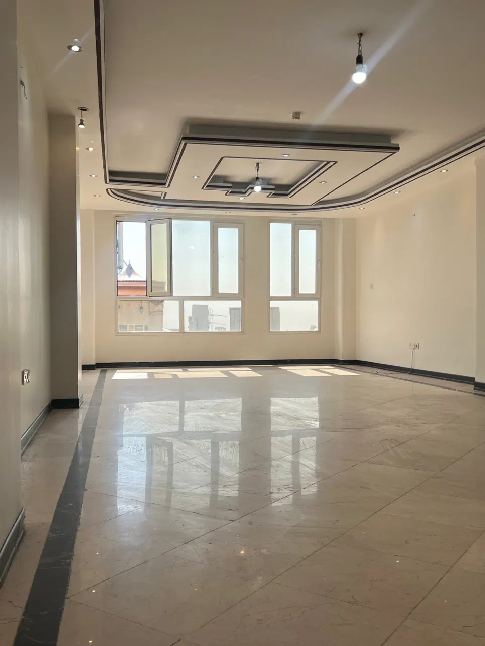 اپارتمان۱۱۴ متر خوش نقشه کوچه مرکزی
