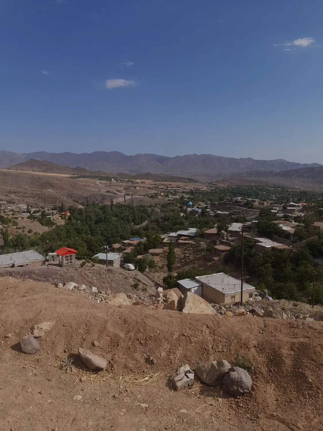 زمین فروشی