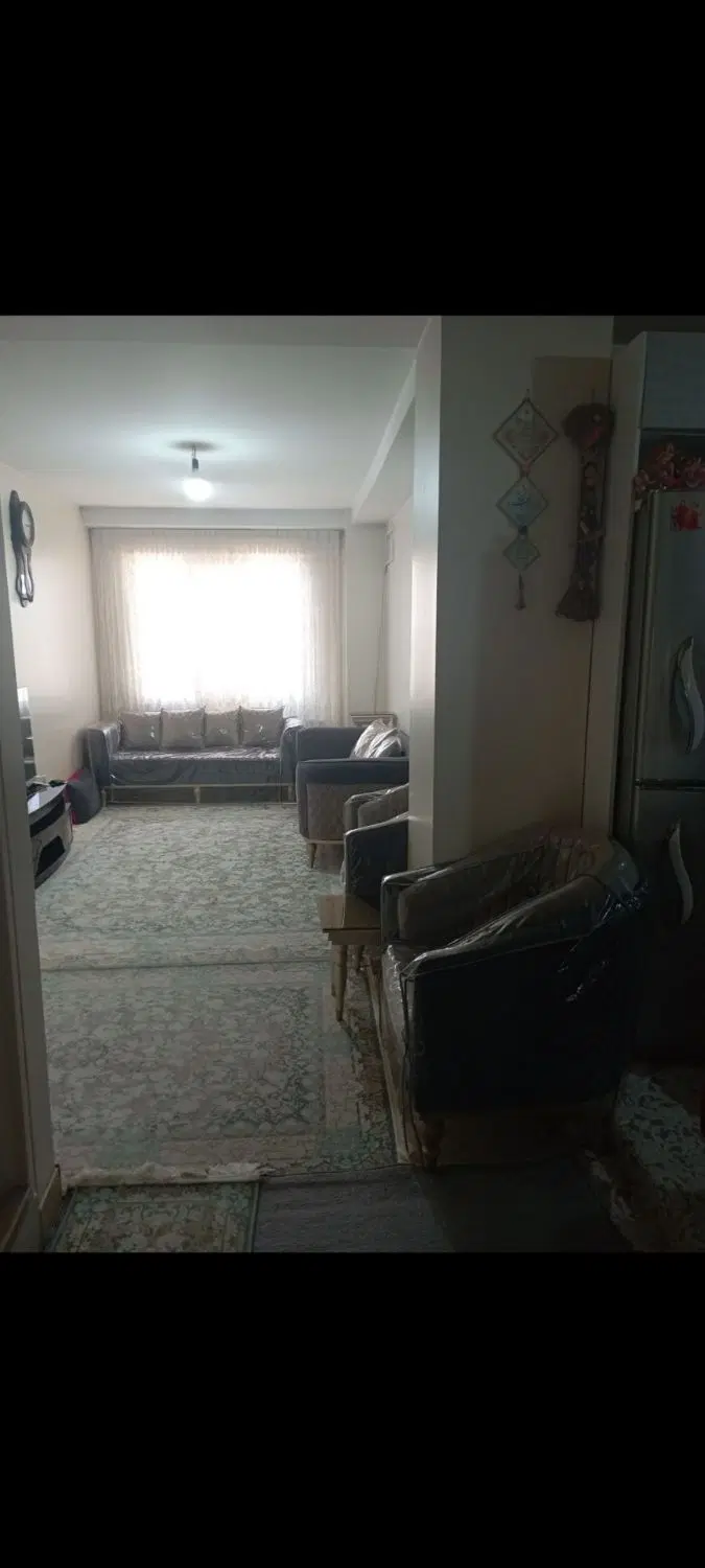 واحد رو به نما با پارکینگ و آسانسور