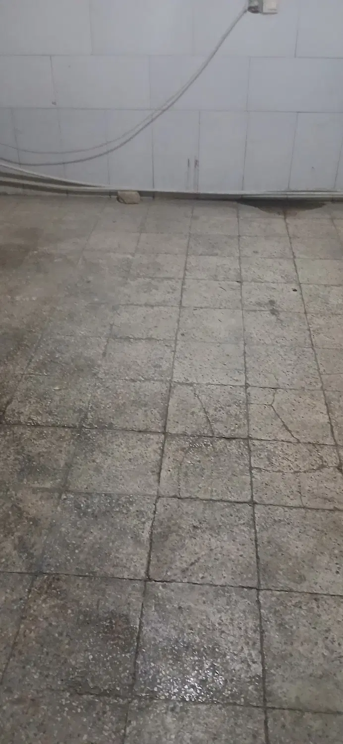 اجاره انباری ۲۷ متری بر خیابان
