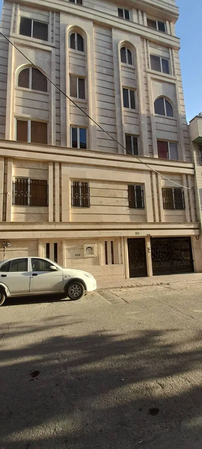 اپارتمان ۱۳۶متری اجاره ای