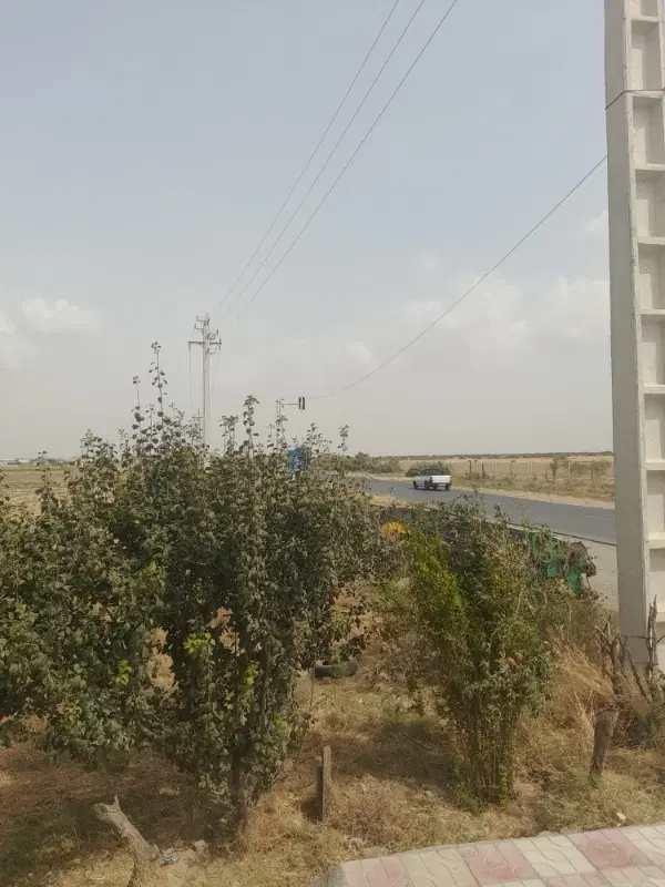 زمین بر خیابان کنار روستای غفارحاجی ۱۰۰۰ متر