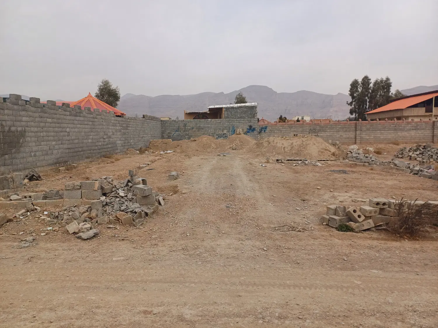 زمین باغی  کمربندی خمینی شهر.