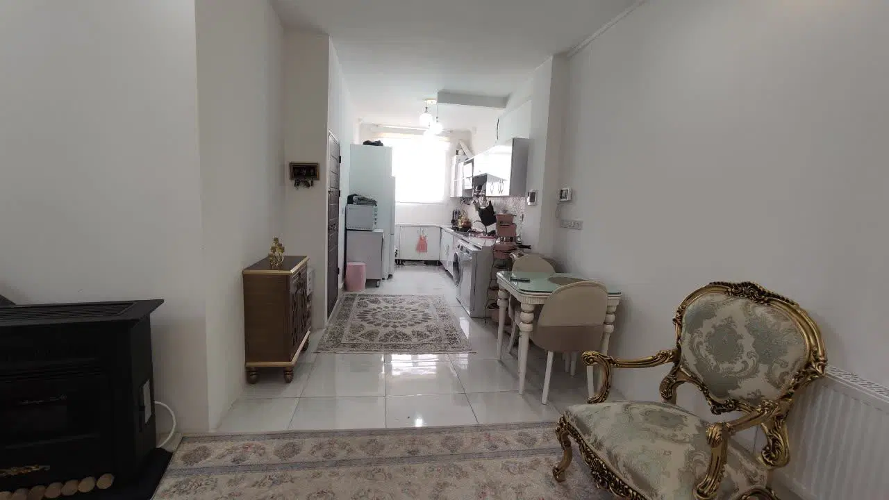 آپارتمان۹۰متری، ۲خوابه،پارکینگ و آسانسور،خیام۴۶