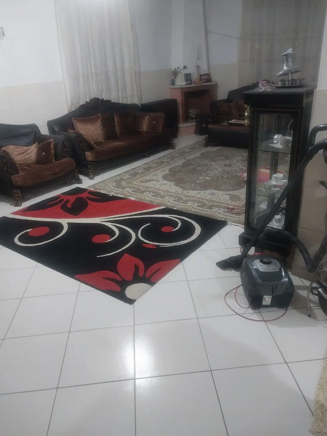 اپارتمان داخل خیابان اهری تخلیه ۷۵متر