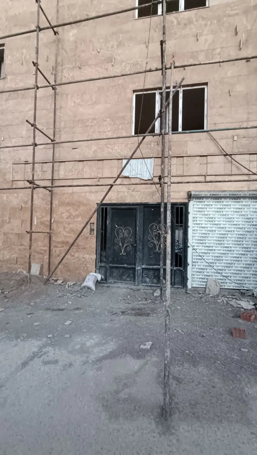 آپارتمان در اتوبوس رانی نو ساختگج