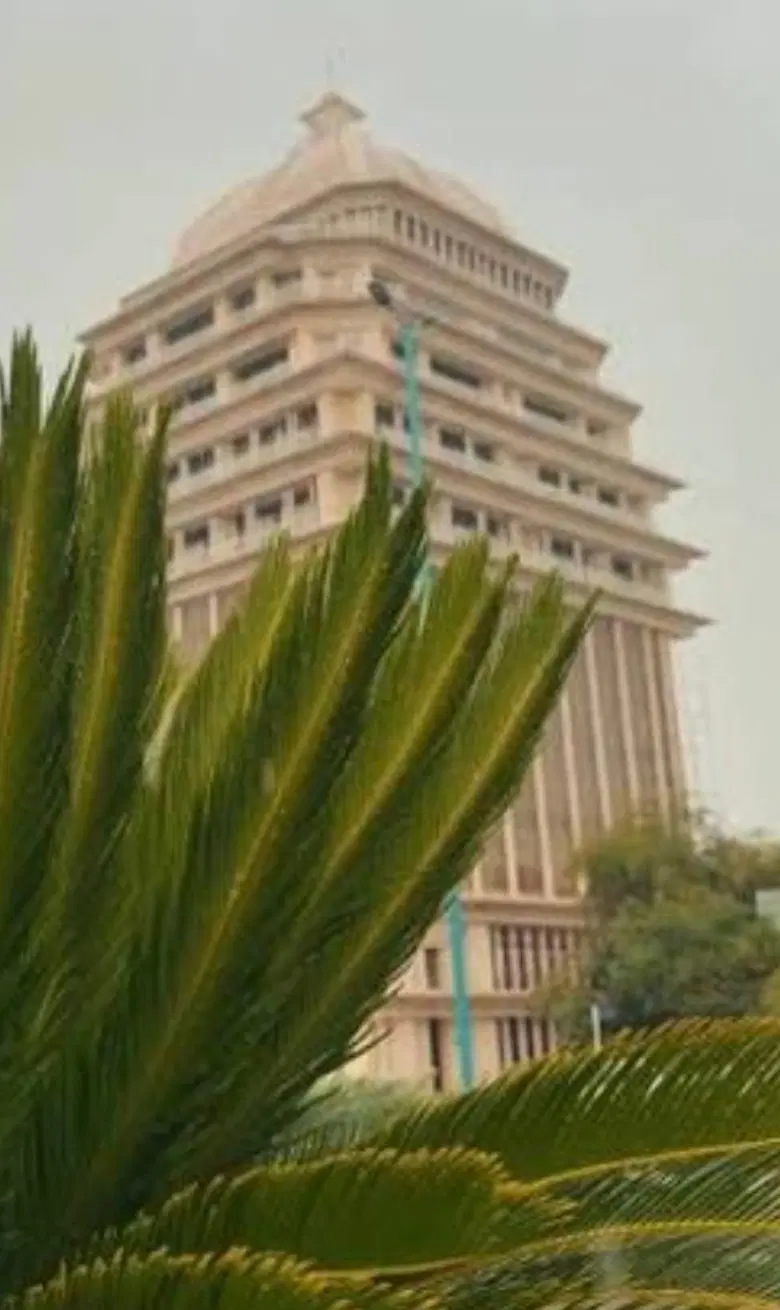 اپارتمان ۲ خواب کوی گمبرون روبروی پارک جنگلی
