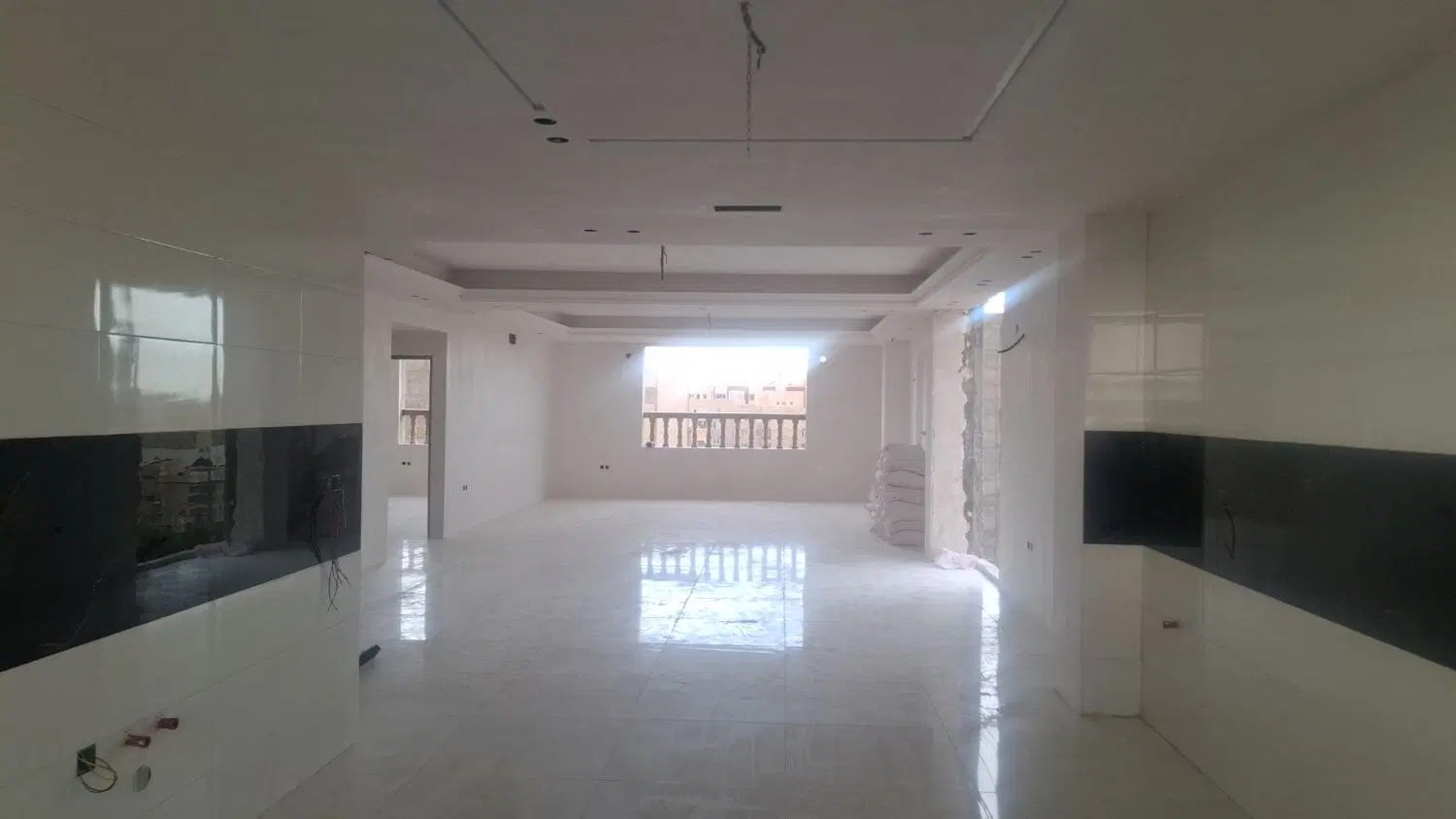 واحد ۱۶۰متری رباطکریم کوچه آفاق