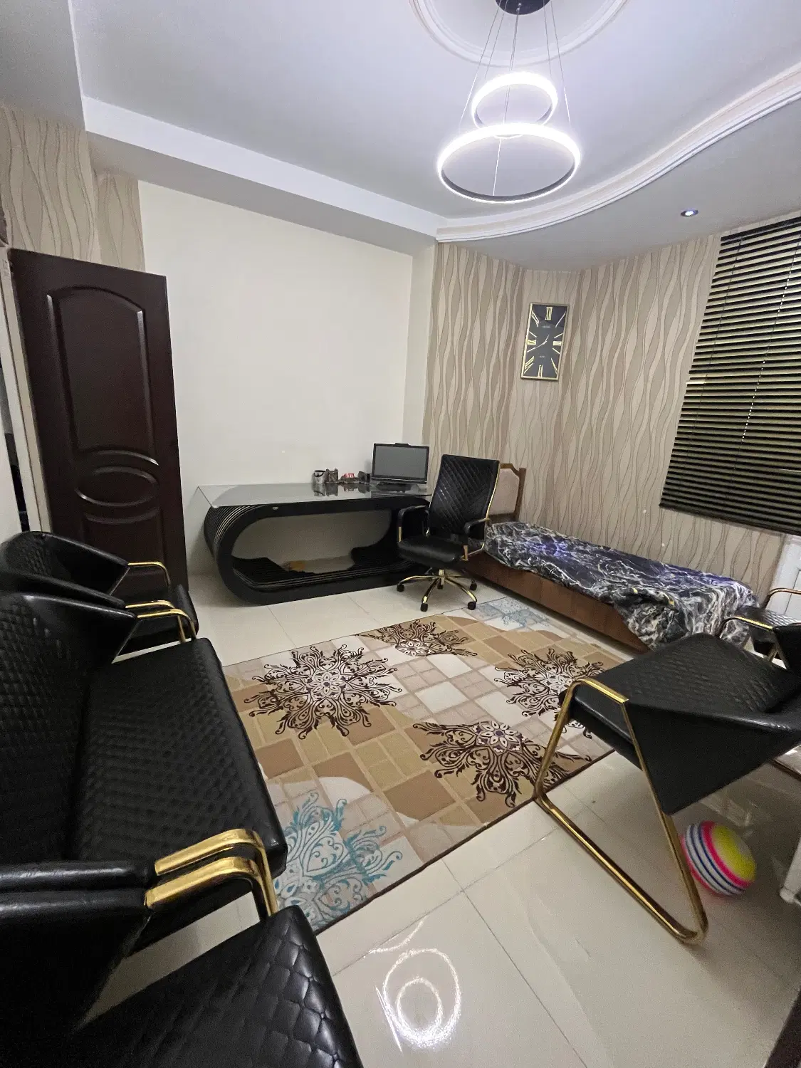 رهن ۱۵۰ متر واحد شیک تاپ لوکیشن