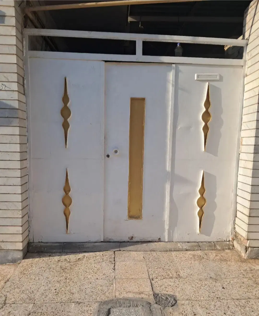 فروش یک باب منزل در منبع اب