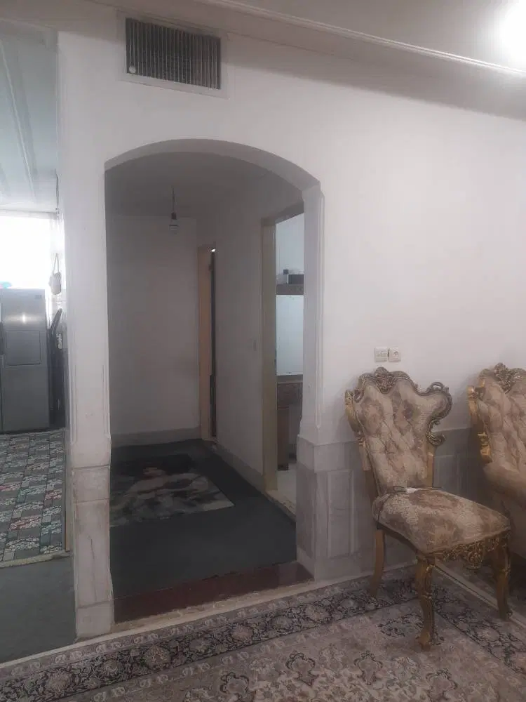 آپارتمان سه خوابه  میدان راهن خ احمدی پور