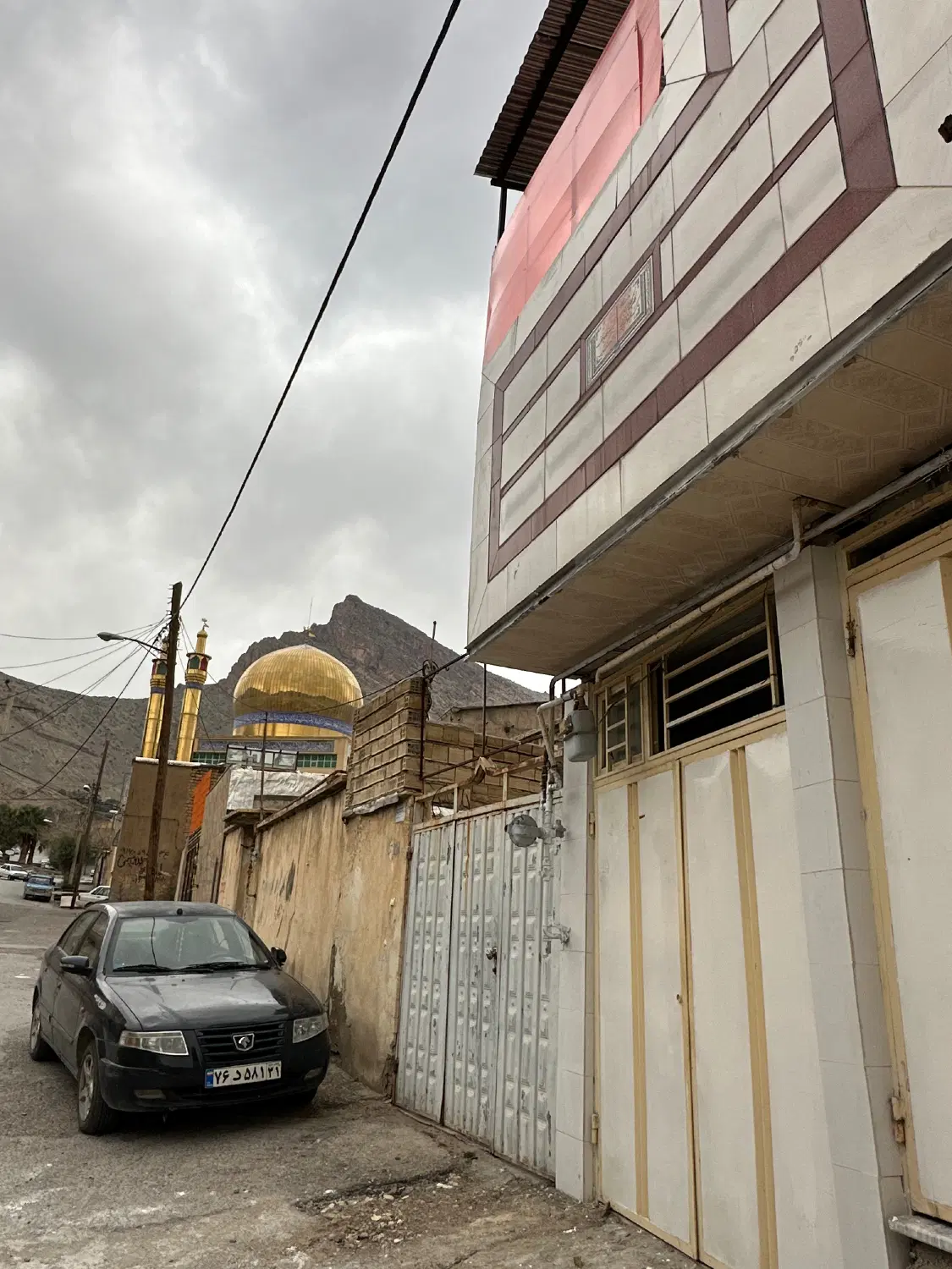 خانه دو طبقه پشت بازار