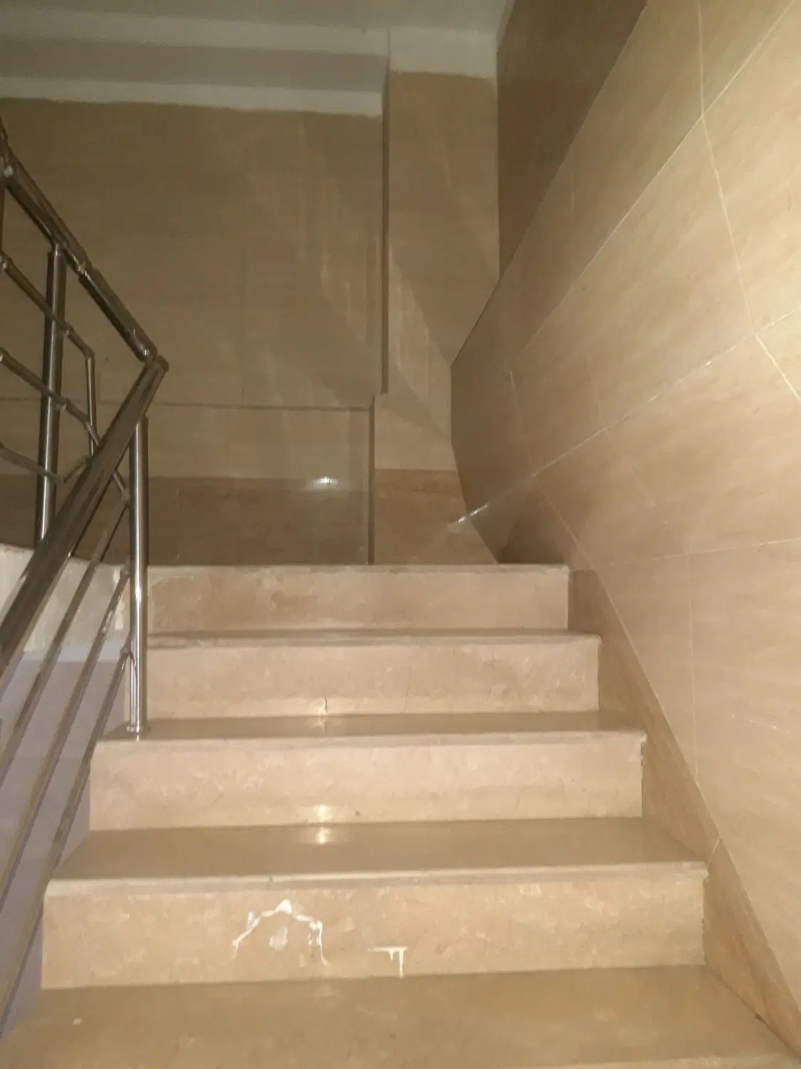 آپارتمان ۷۳ متری فروشی ۲ خوابه
