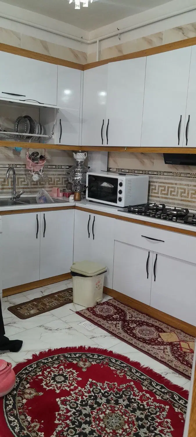خانه دوطبقه در باغ عراقی