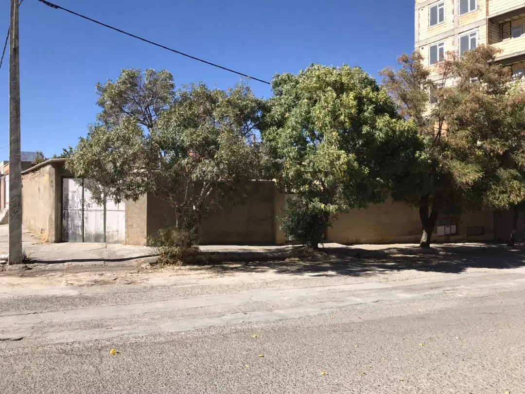 زمین ویلایی خانه ۲۵۰ متر