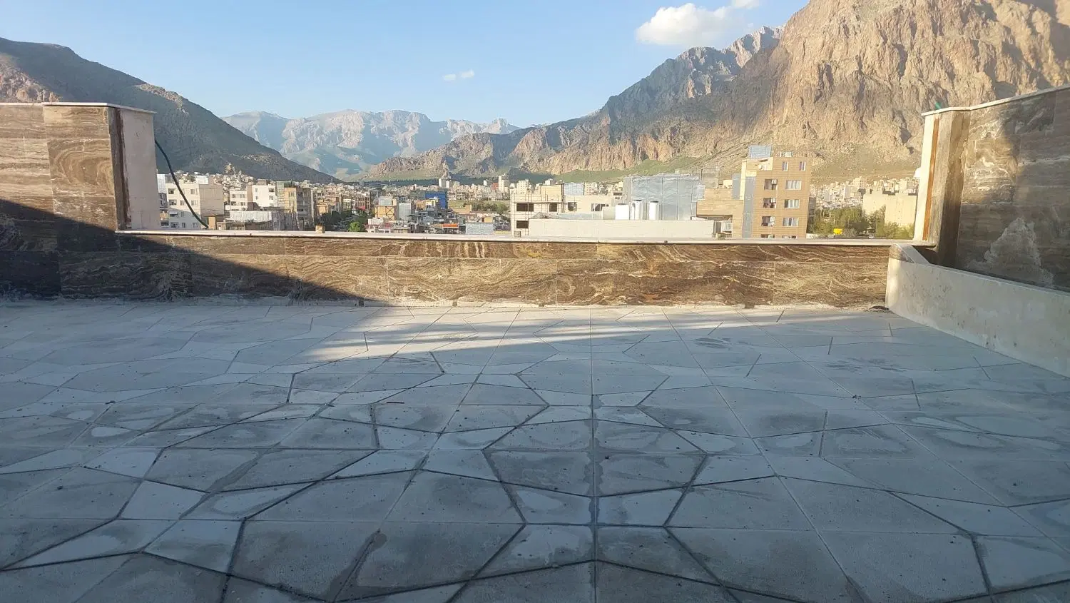آپارتمان . مسکن .پرواز .جهاد
