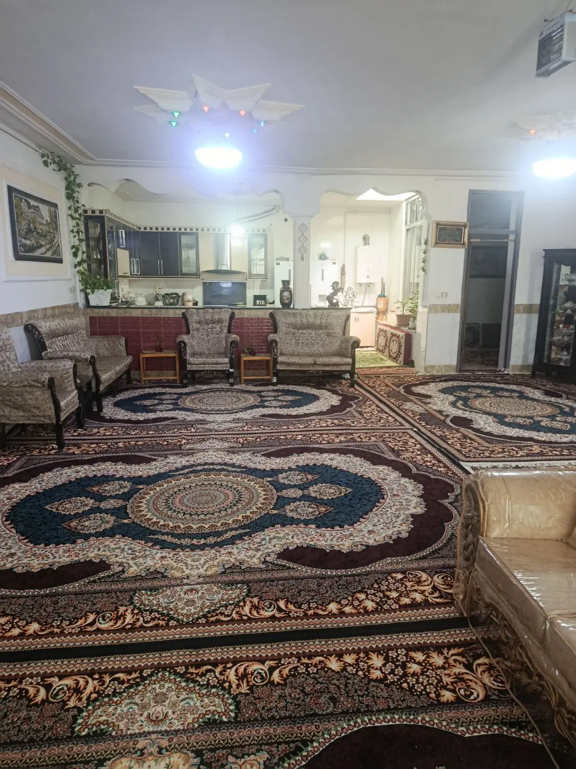 فروش منزل ویلایی ۲۳۰ متری شهرک کیهانشهر