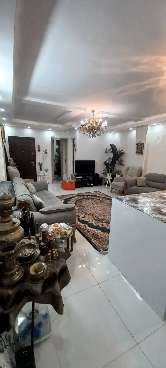 ۴۴متر سندی_ ۶۰ متر روئیتی + ۱۵ متر انباری