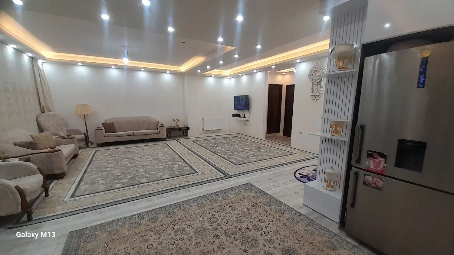 واحدآپارتمان ۹۵مفید پشت میدان مبارزان