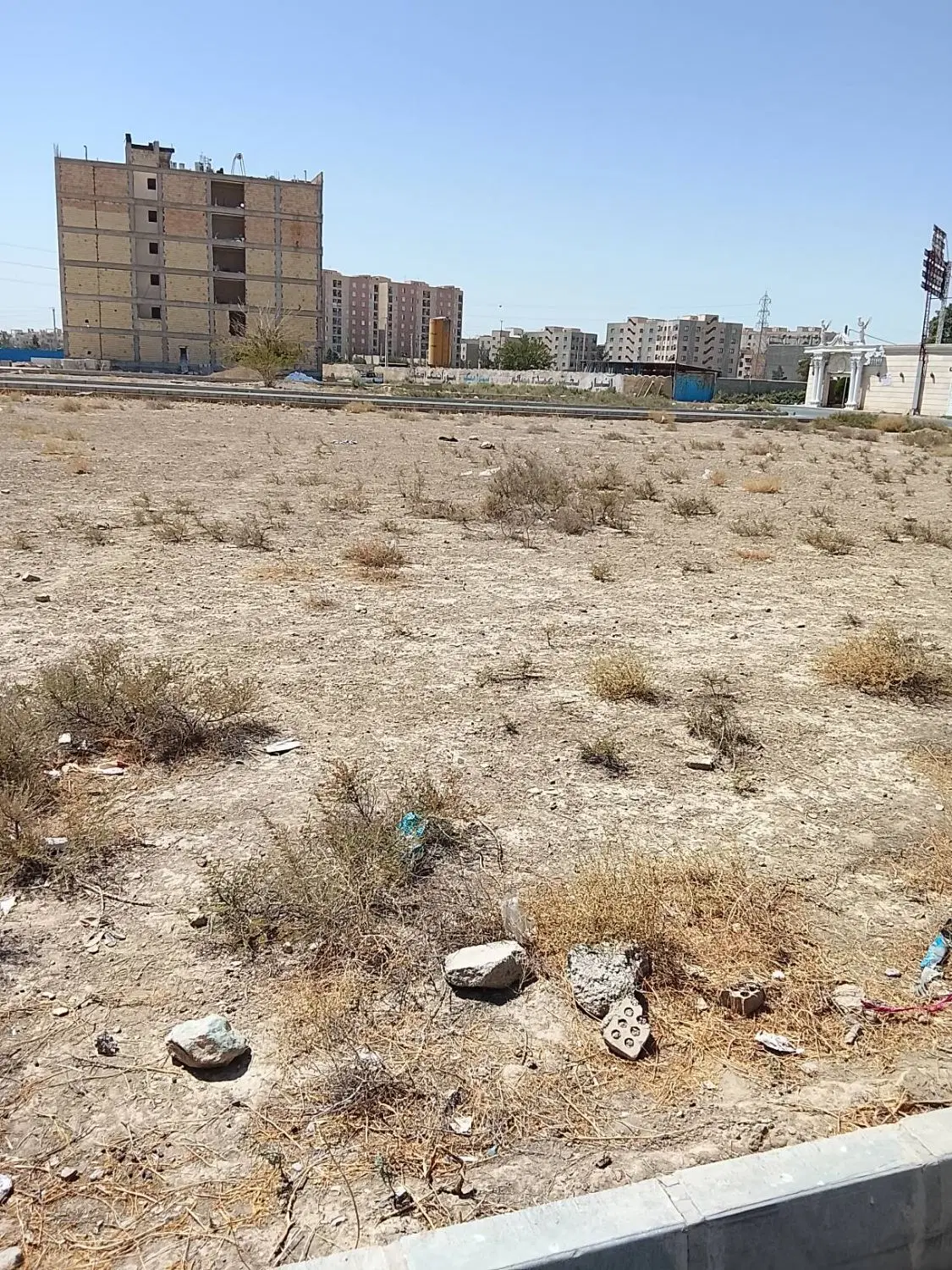 زمین ۲۰۰ متری سند تک برگ آپادانا قائمیه