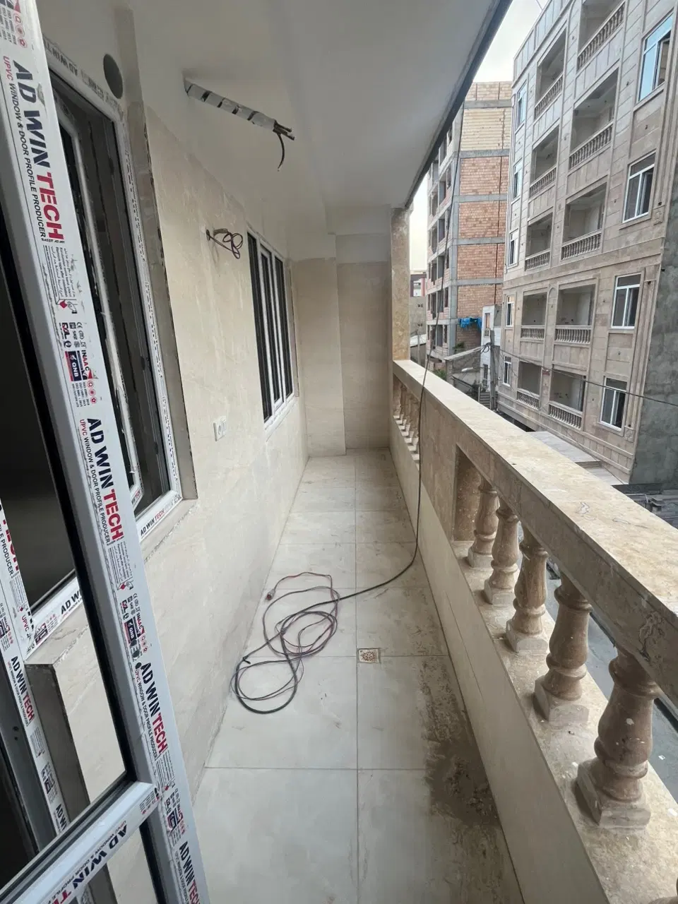 آپارتمان ۱۰۰ متری