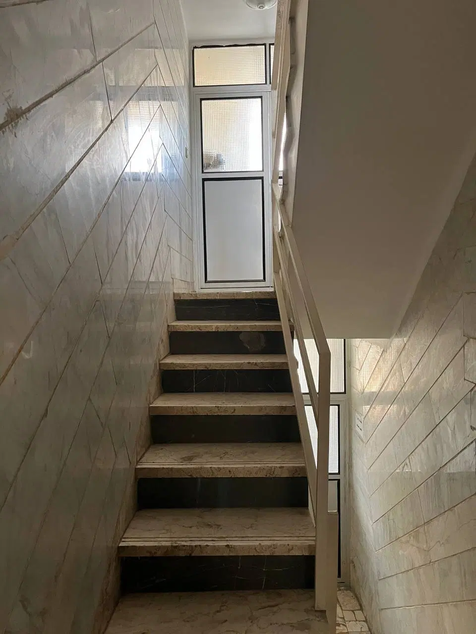 ملک تجاری و مسکونی بر اصلی سجاد شمالی