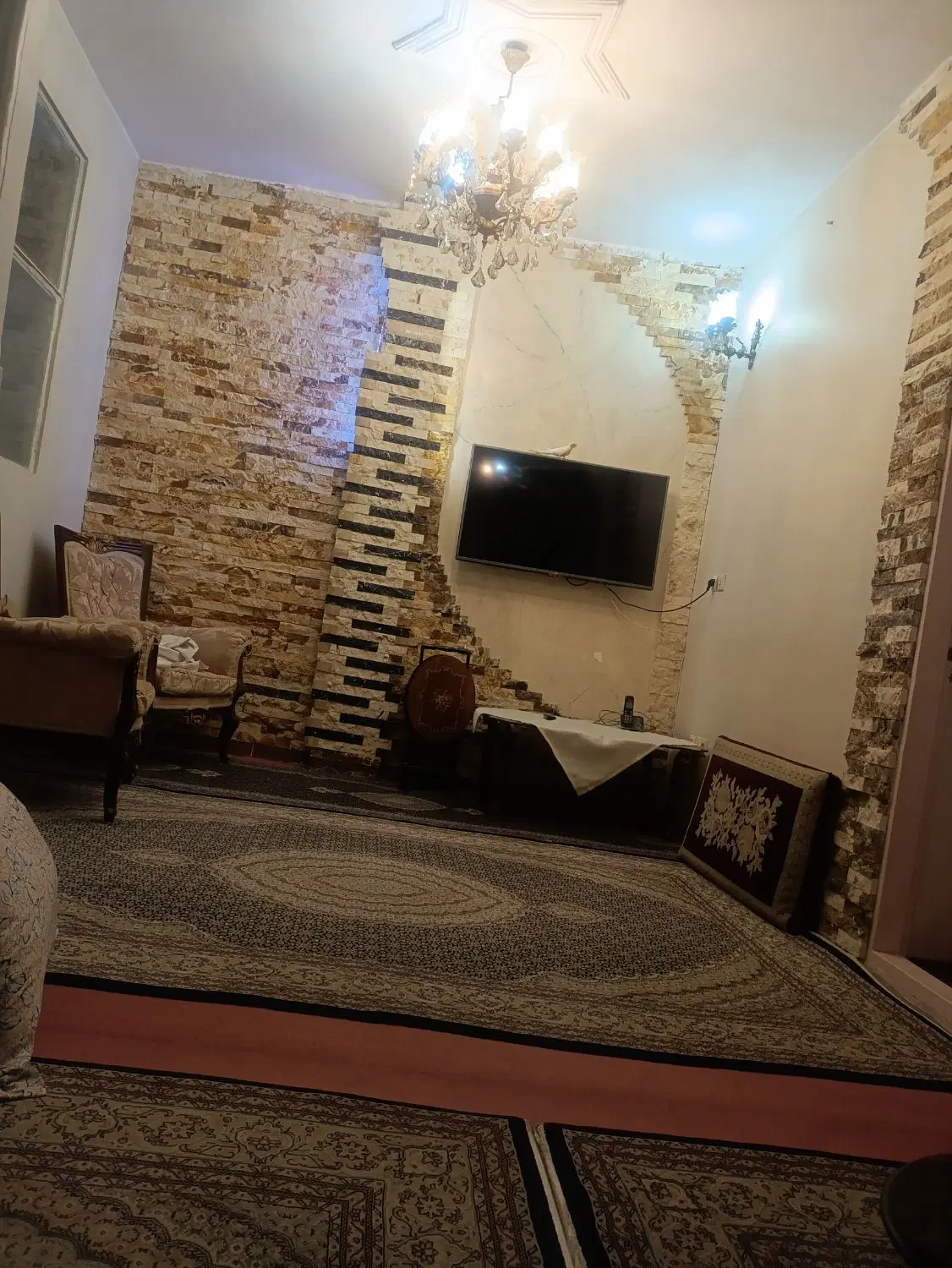 ملک 90متری، 2.5 طبقه
