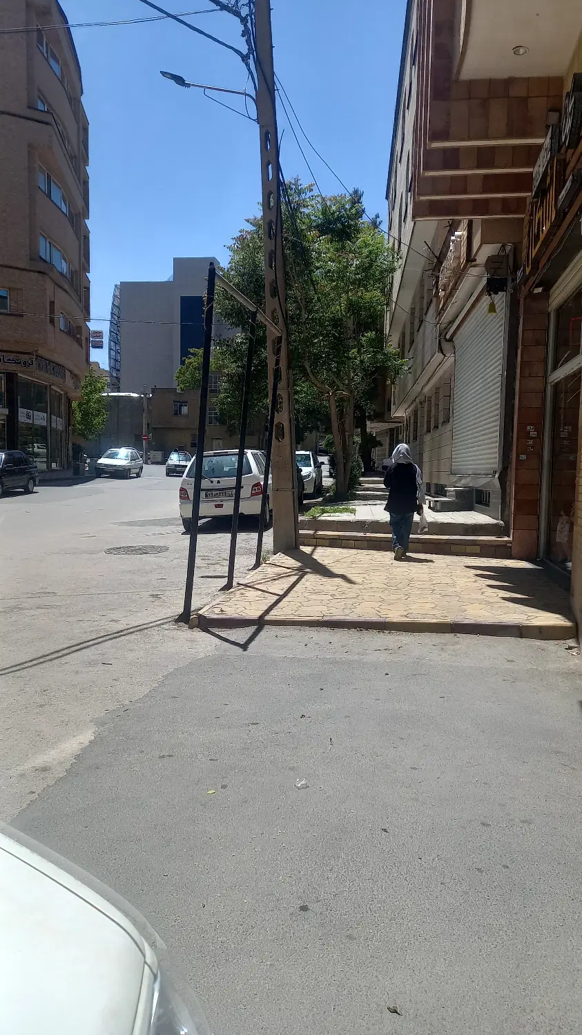 مغازه با ملکیت کامل 15.5 متر در محوطه یخچال