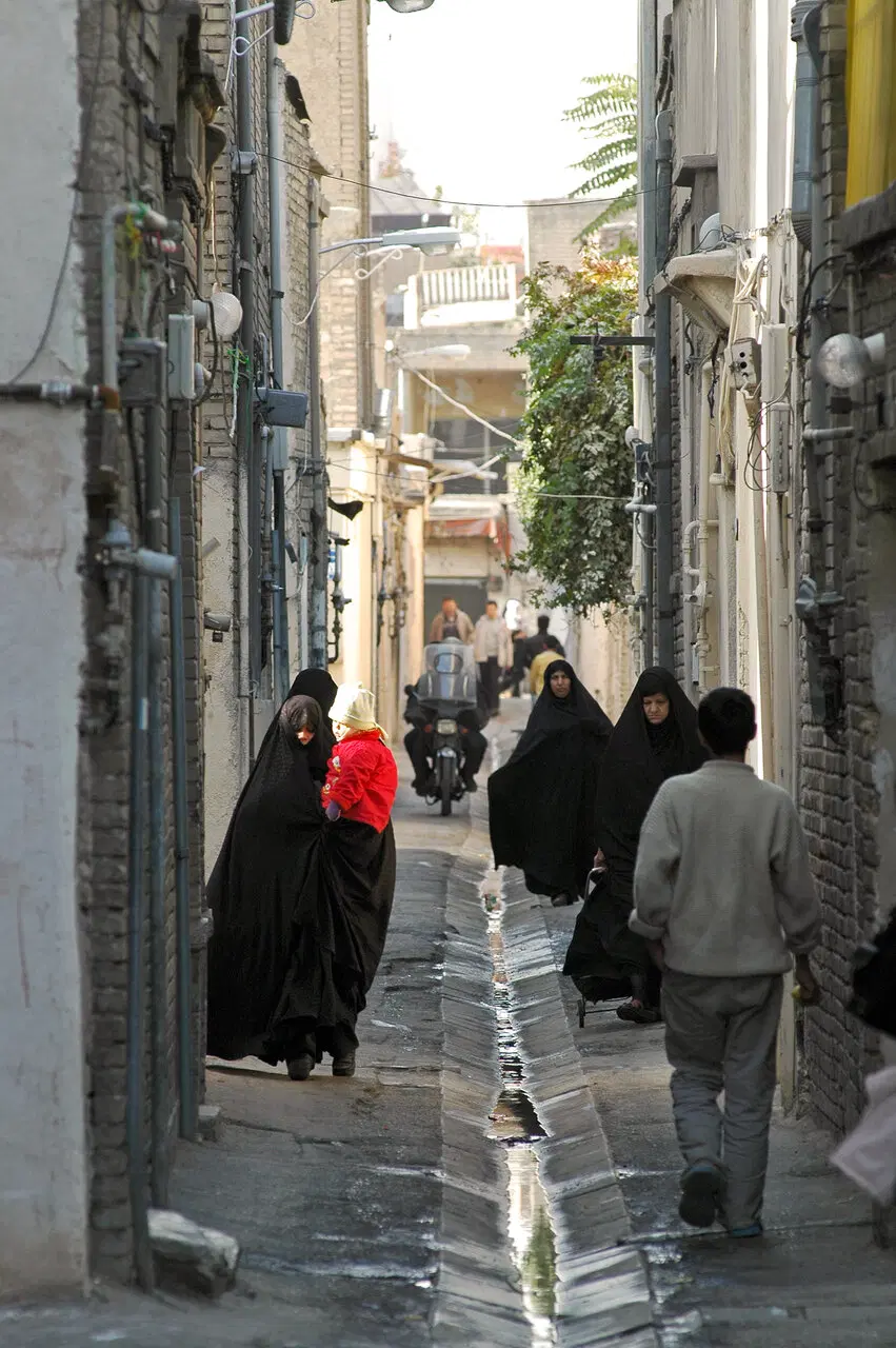 ملک  ۲۰۰ متری بازار تهران