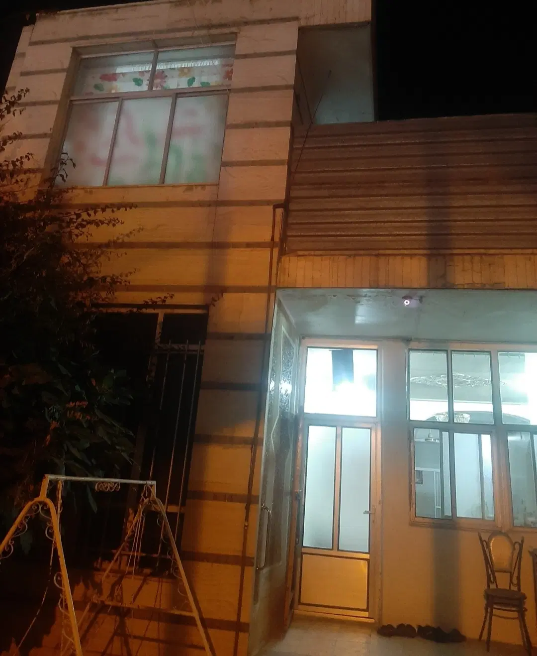 اجار طبقه روی همکف ۱۲۰ متر