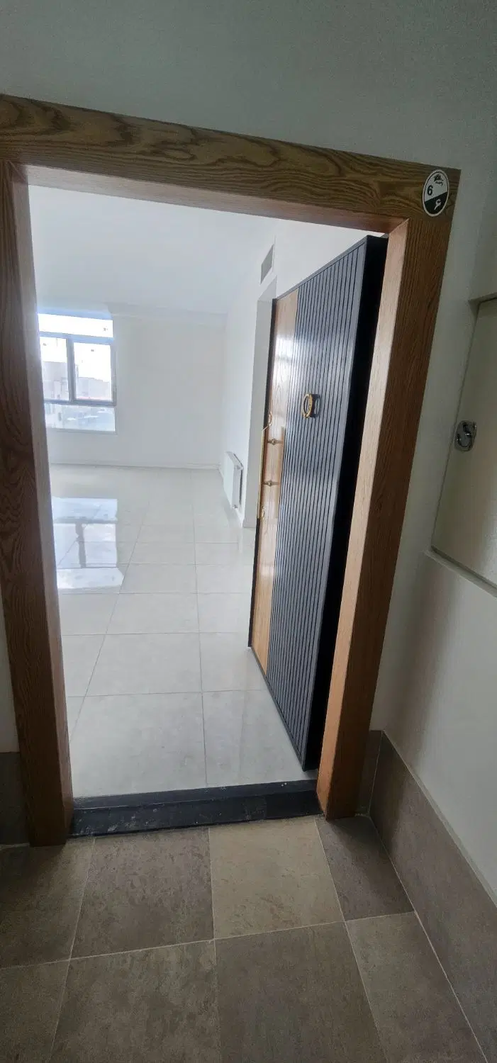 آپارتمان مسکونی سندار