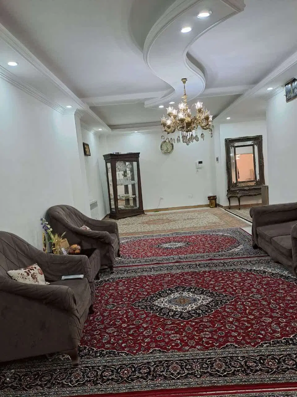 آپارتمان ۷۶ متری با پارکینگ و آسانسور