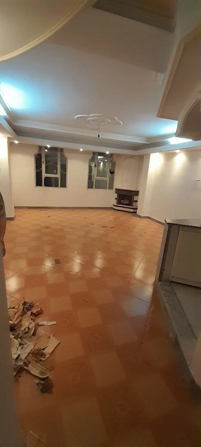 اجاره و رهن واحد ۹۵ متری.برغان.دوخواب.پارکینگ