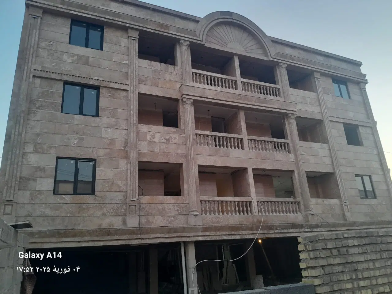 آپارتمان بالا خانه