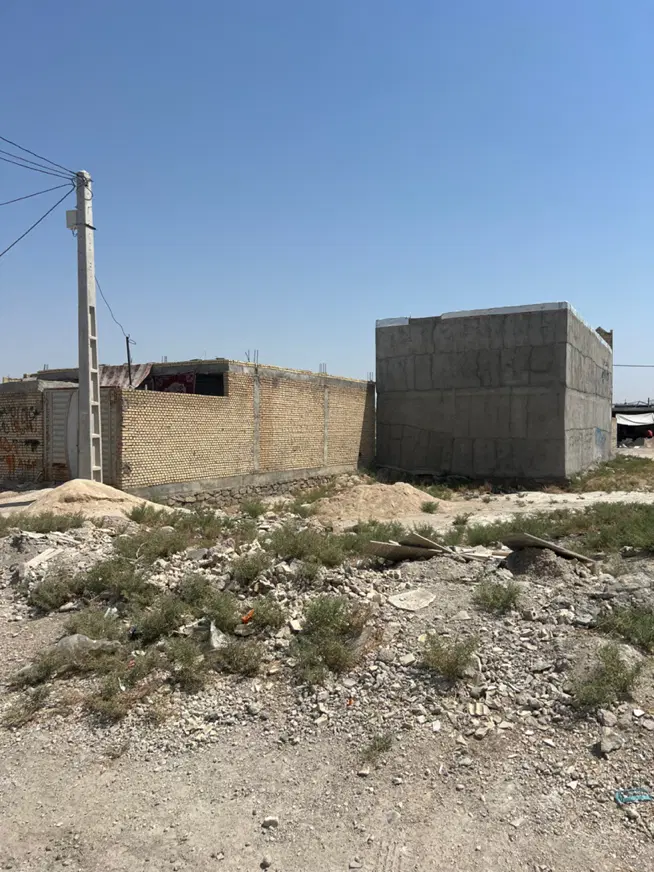 زمین ۲۰۰ متری