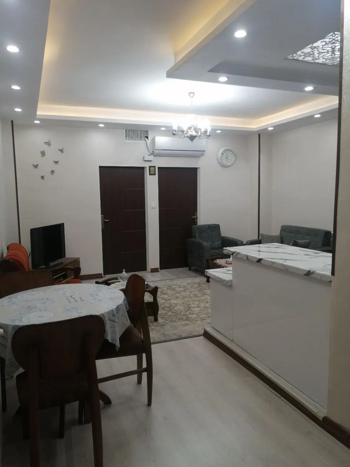 63 متری 2 خوابه فول باز سازی شده.