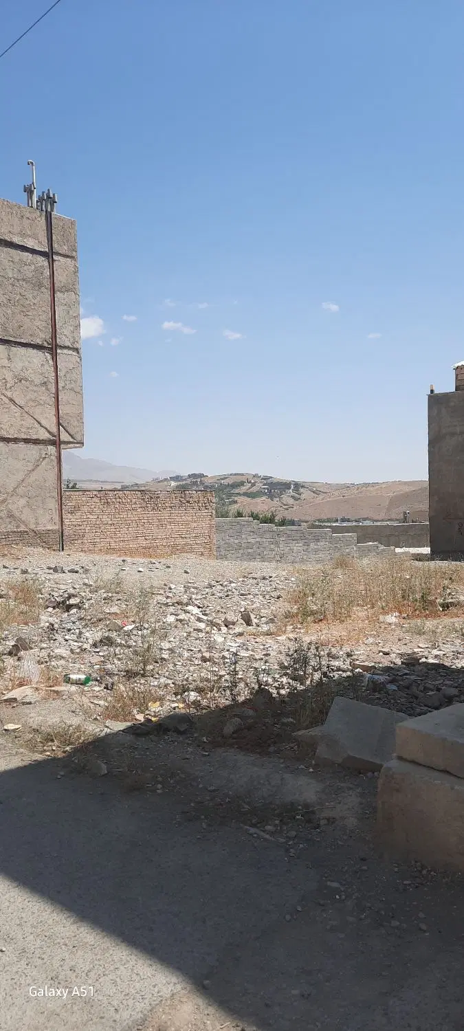 زمین مسکونی