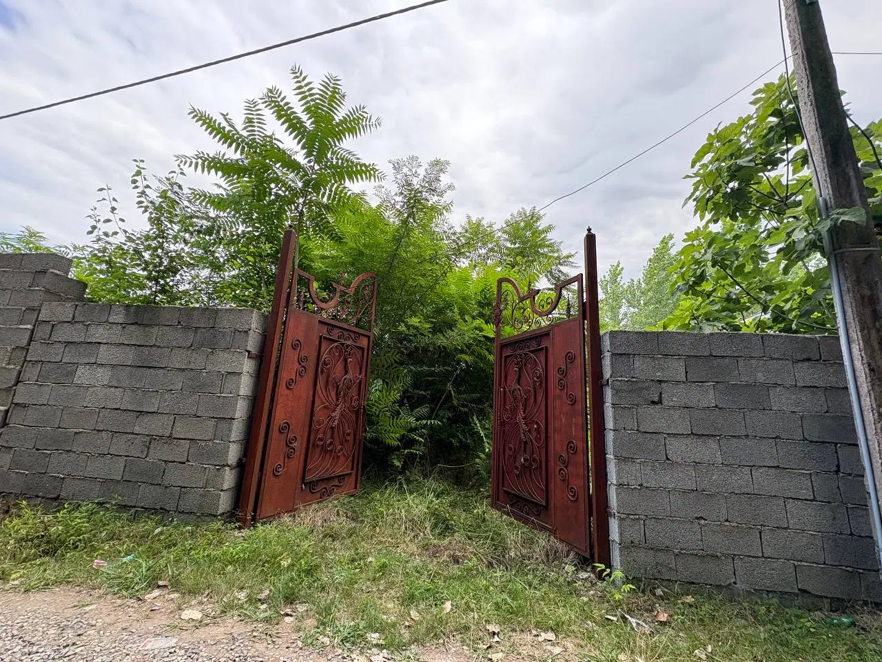 ۲۳۵مترزمین مسکونی‌ باغی‌چهاردیواری ماسال صعومه سرا