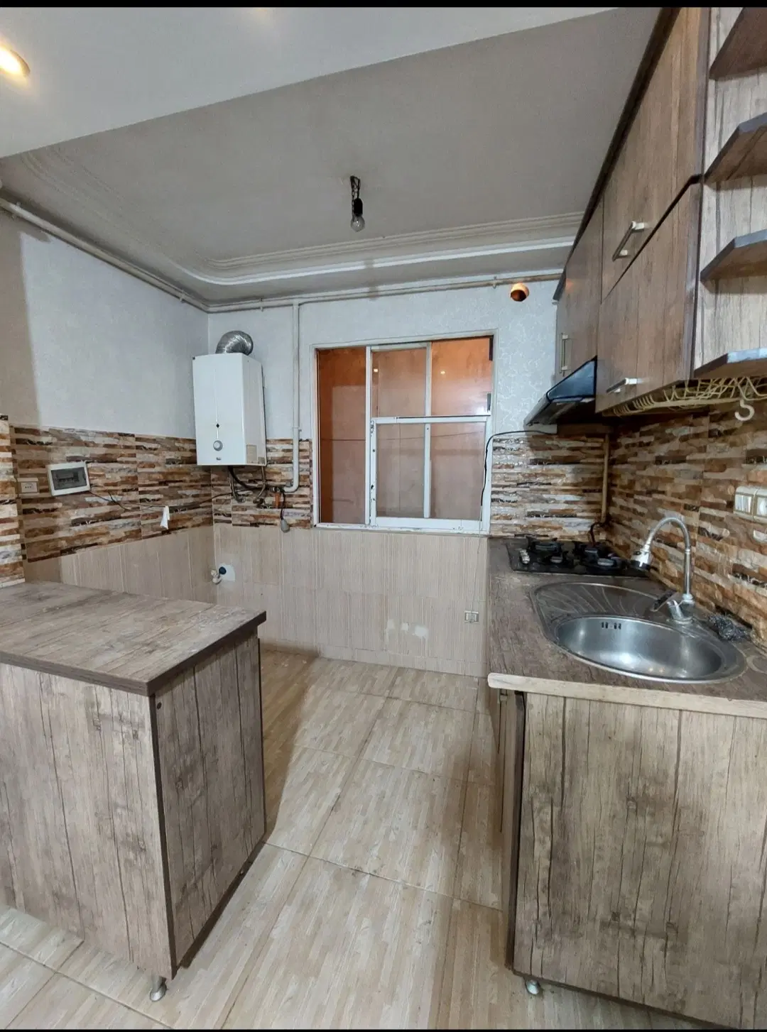 سوئیت حمیدیان امیر کبیر ۵۰ متری تک خواب