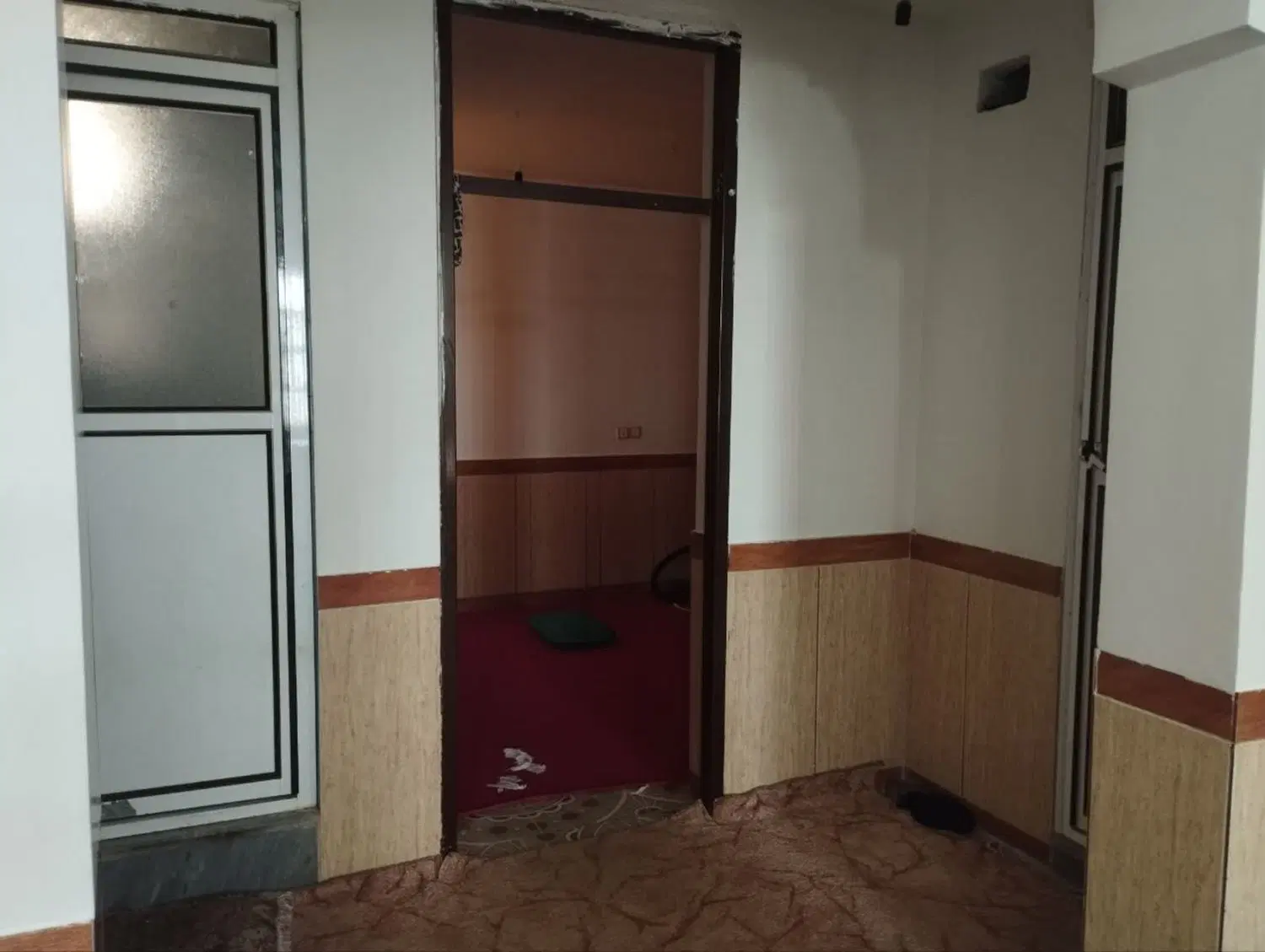 رهن و اجاره طبقه بالا .جانبازان کوچه 6
