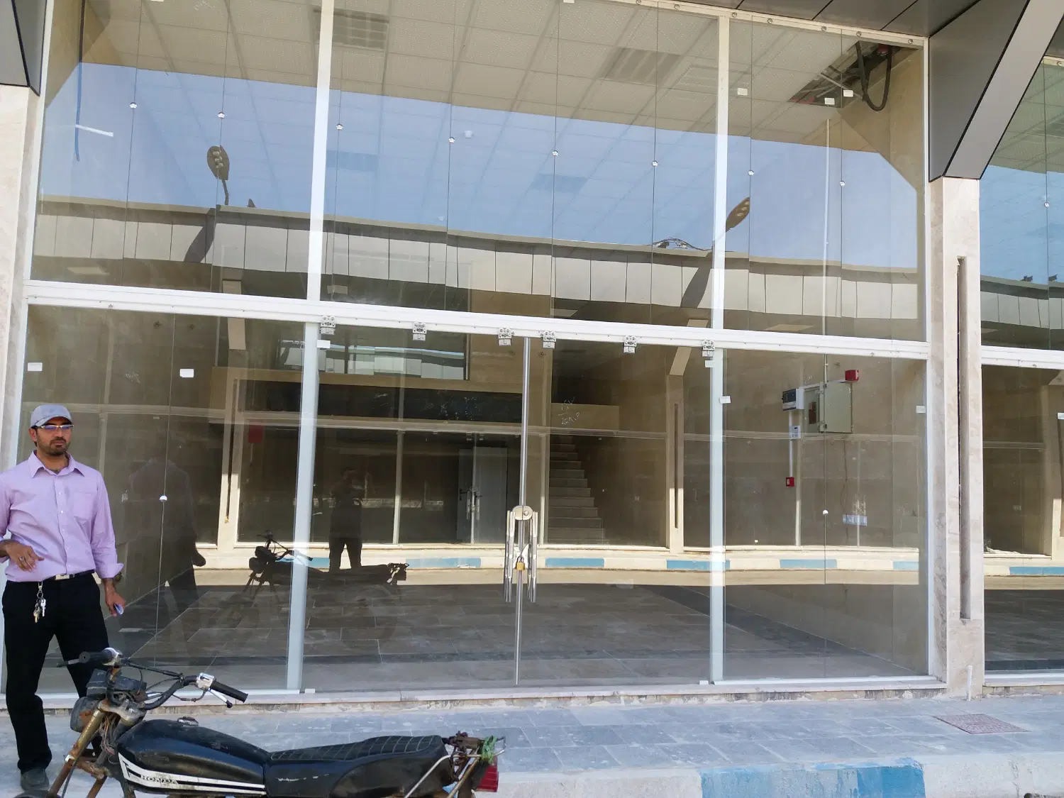 نمایشگاه خودرو شهرک خودرویی