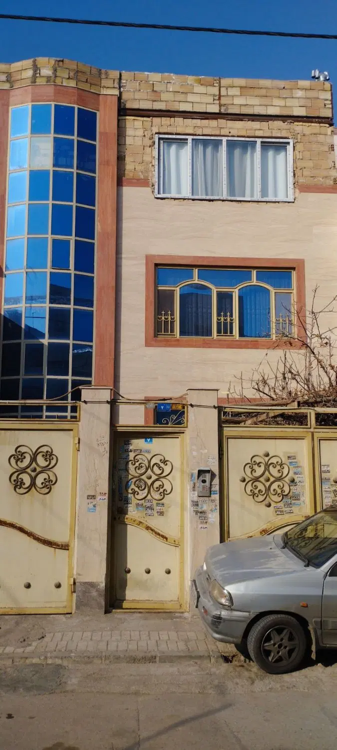 خانه ویلایی سه طبقه