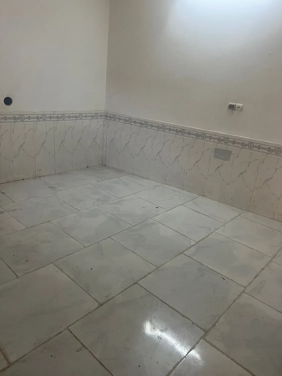 100متر ویلایی ماشین رو