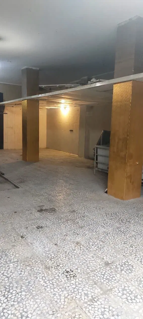 کارگاه ۱۵۰متری + ۵۰متر بالکن درخیابان خلیفه سلطانی