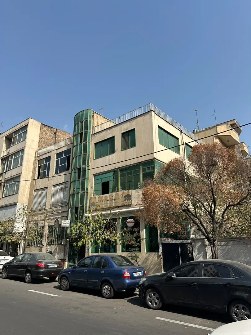 سند اداری ۹۰ متری