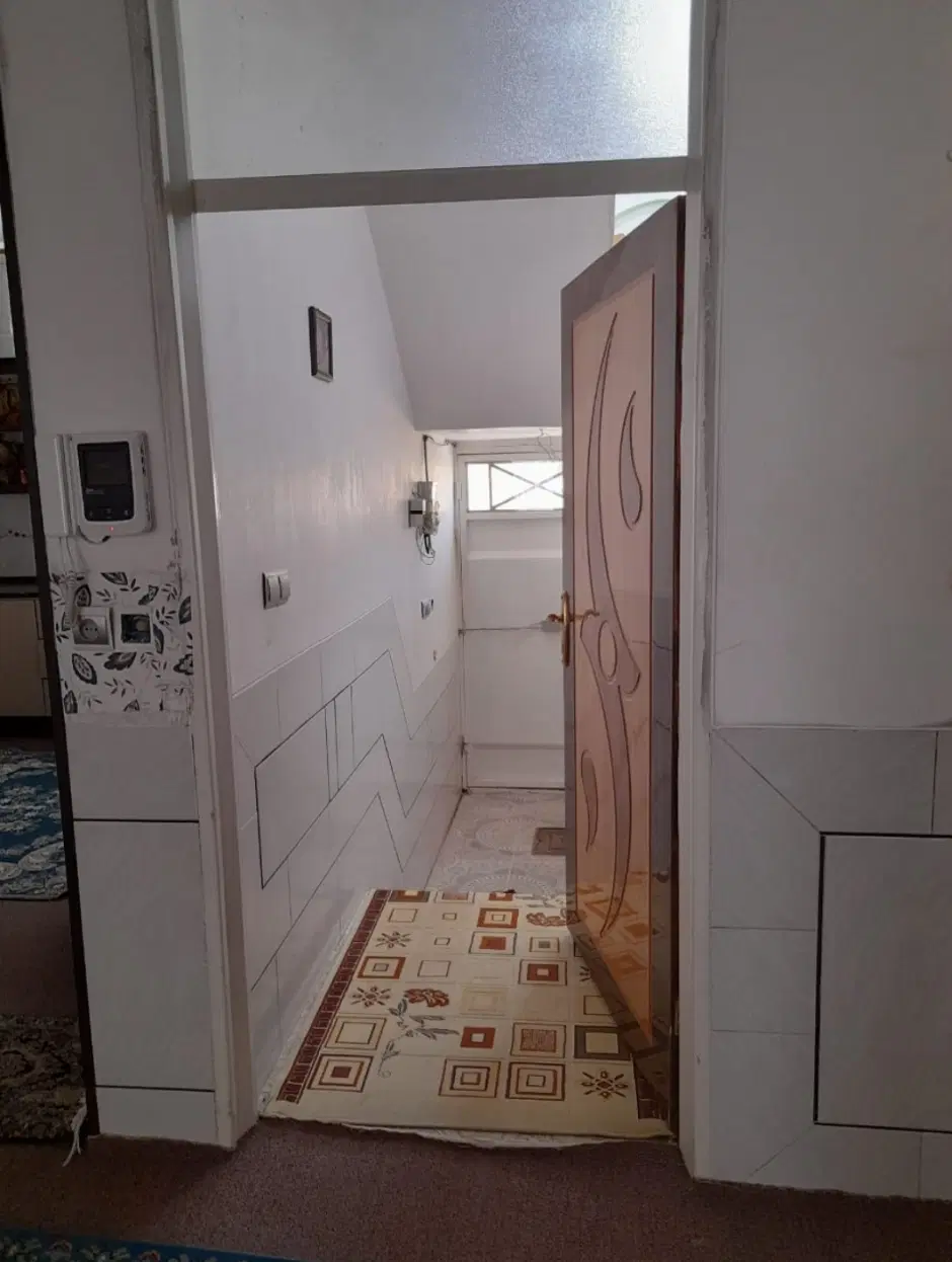 ملک فروشی